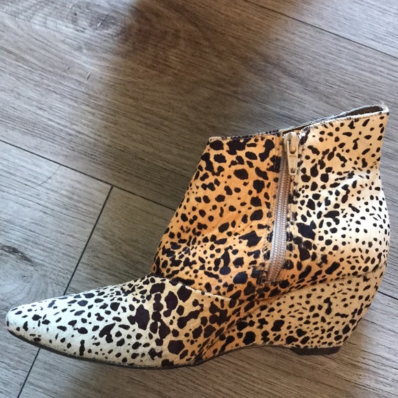 Matisse Teddy Ankle Cowhide Wedge Booties sz7.5 - Picture 5 of 15